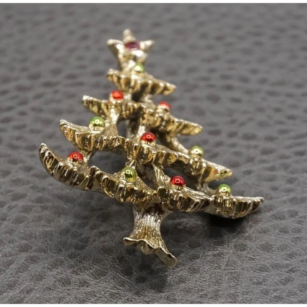 Christmas Tree Brooch Red Green Rhinestone Gold Tone